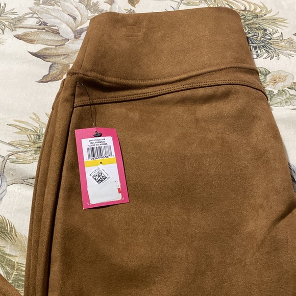 SUEDE LOOK JEGGINGS STRAIGHT LEG BY VINCE CAMUTO  NWT Size M - Picture 3 of 7